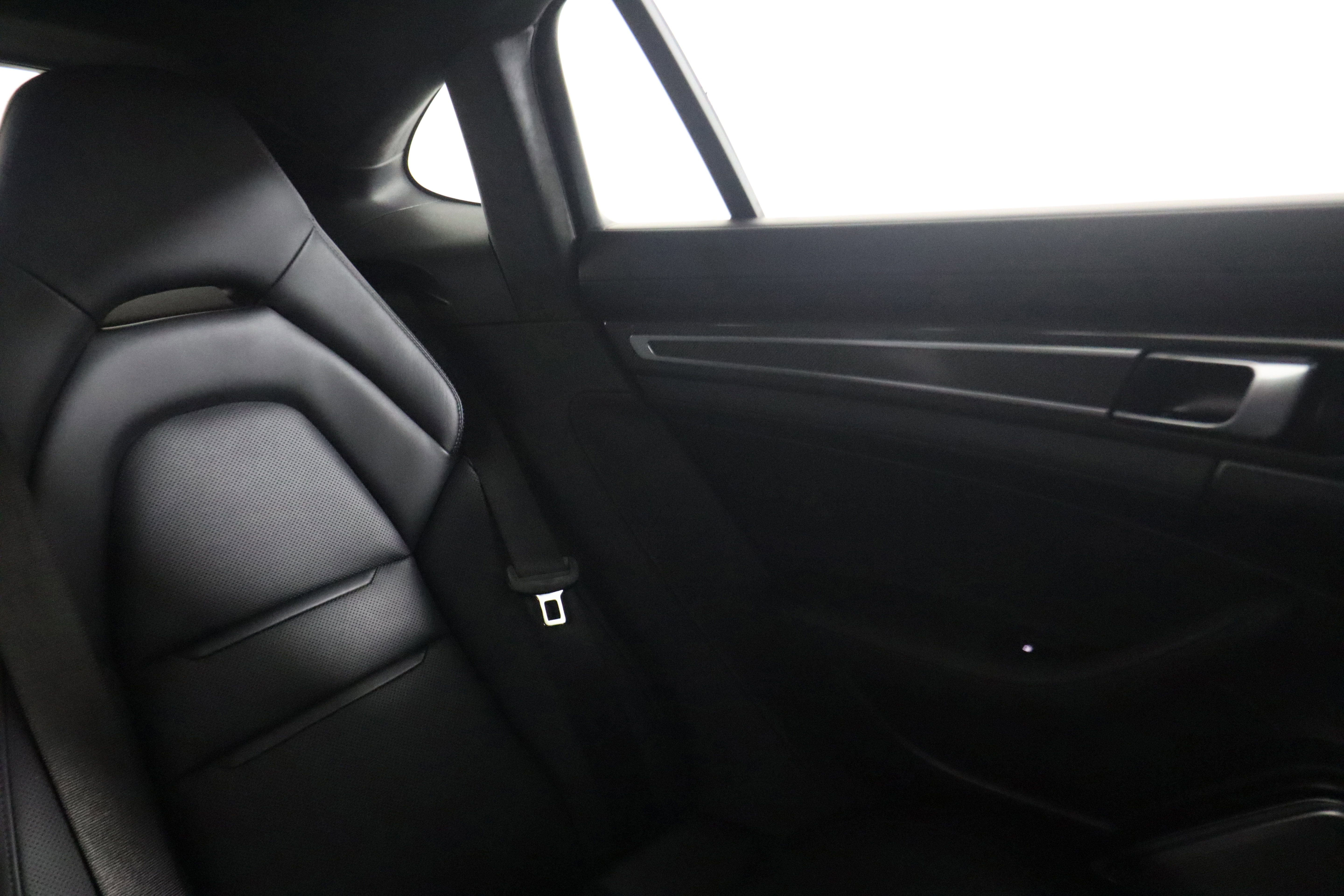 Certified 2022 Porsche Panamera Turbo S image 17
