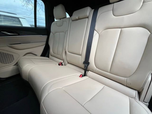 Used 2023 Jeep Grand Cherokee Limited image 26