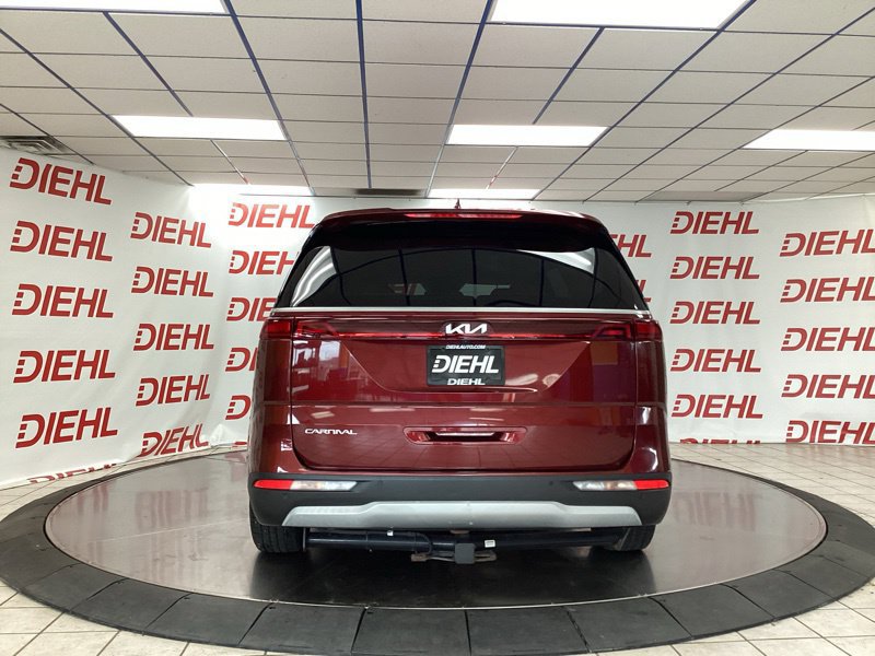 Used 2023 Kia Carnival LX FWD image 6