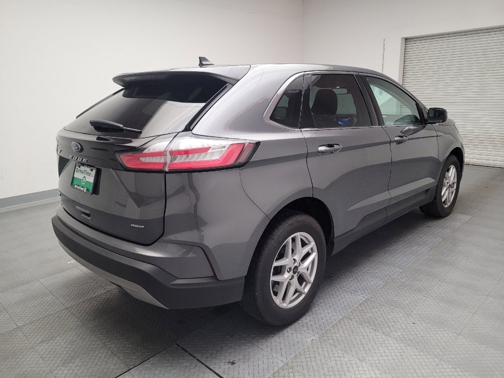 Used 2023 Ford Edge SEL image 9