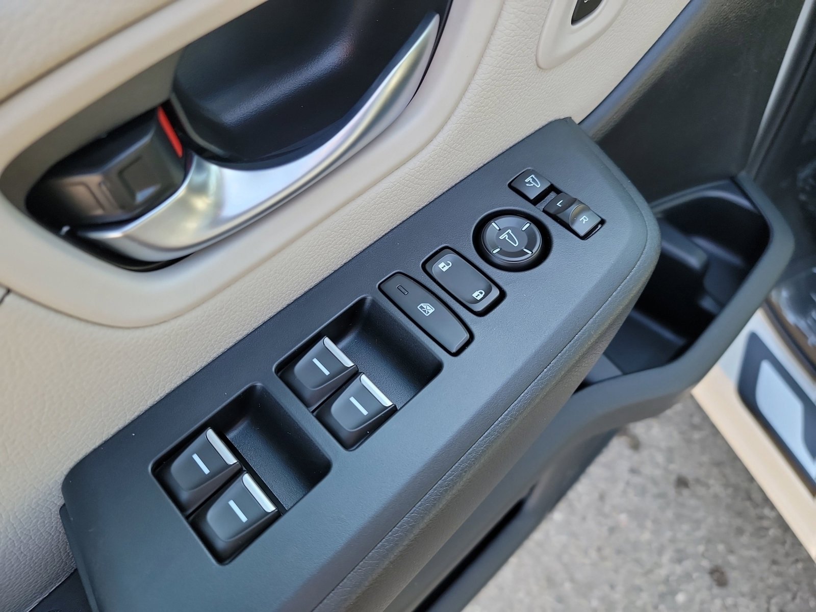 New 2026 Honda Pilot Touring image 14