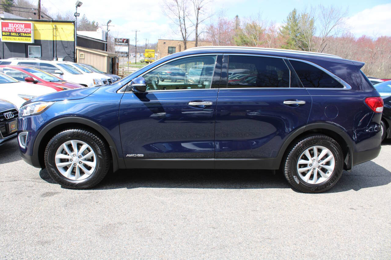 Used 2018 Kia Sorento LX image 12