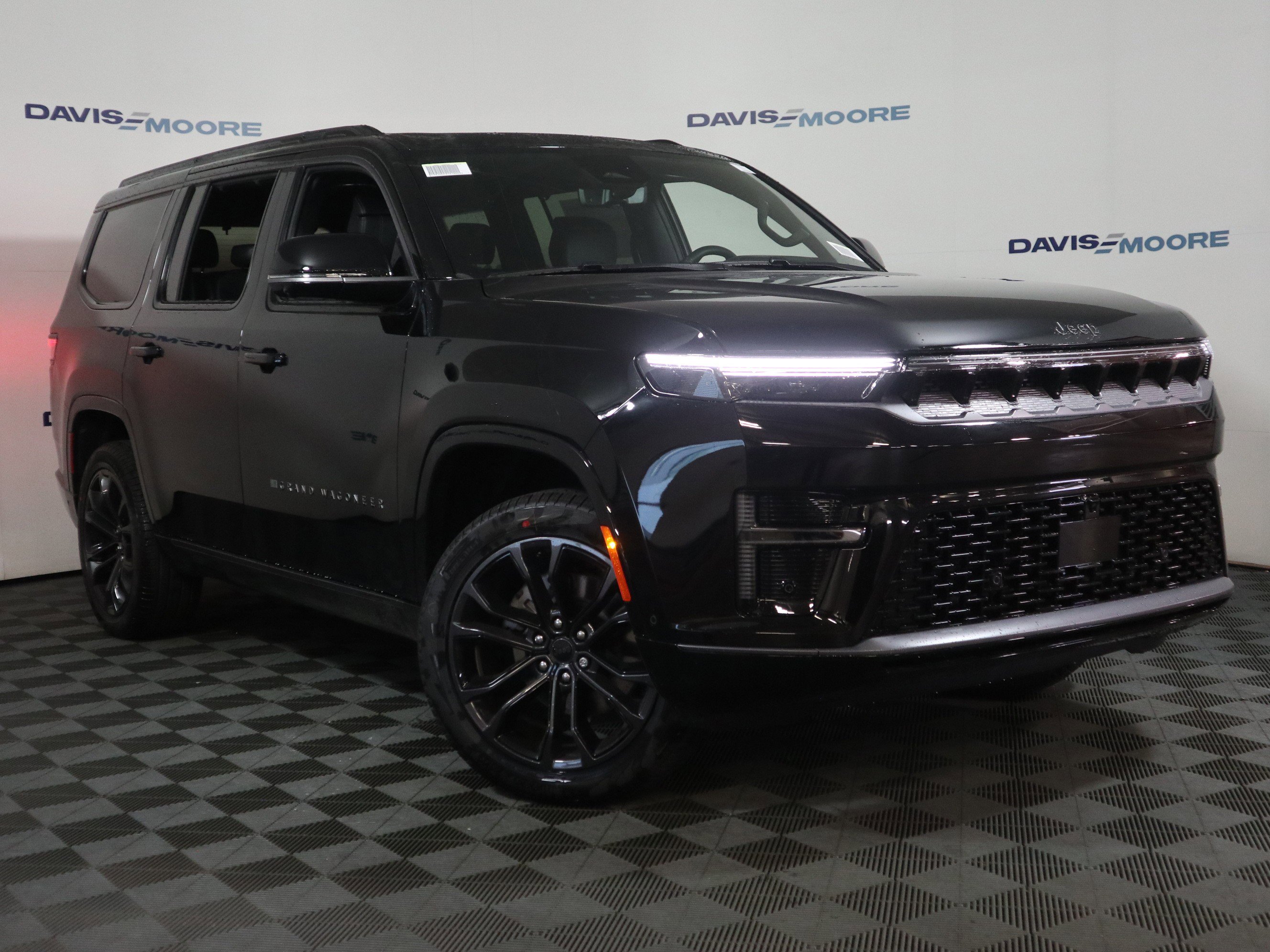 New 2026 Jeep Grand Wagoneer Summit image 2