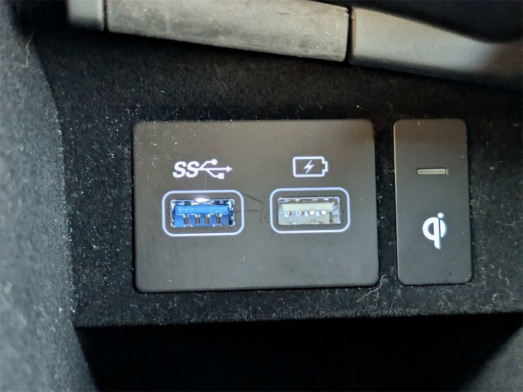 Used 2025 Genesis GV70 3.5T Sport image 26