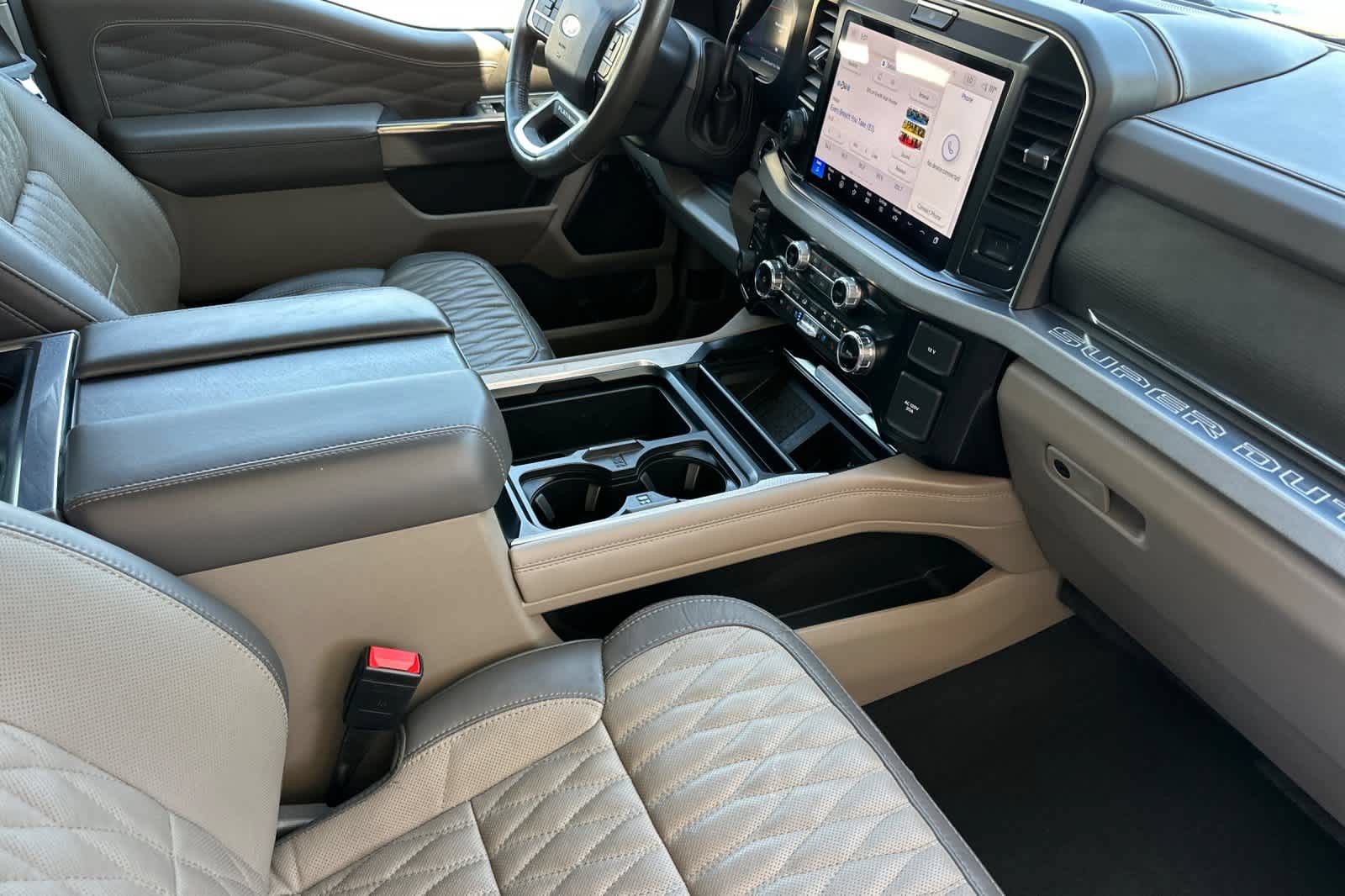 Certified 2025 Ford F250 Platinum w/ Platinum Plus Package AWD/4WD image 16