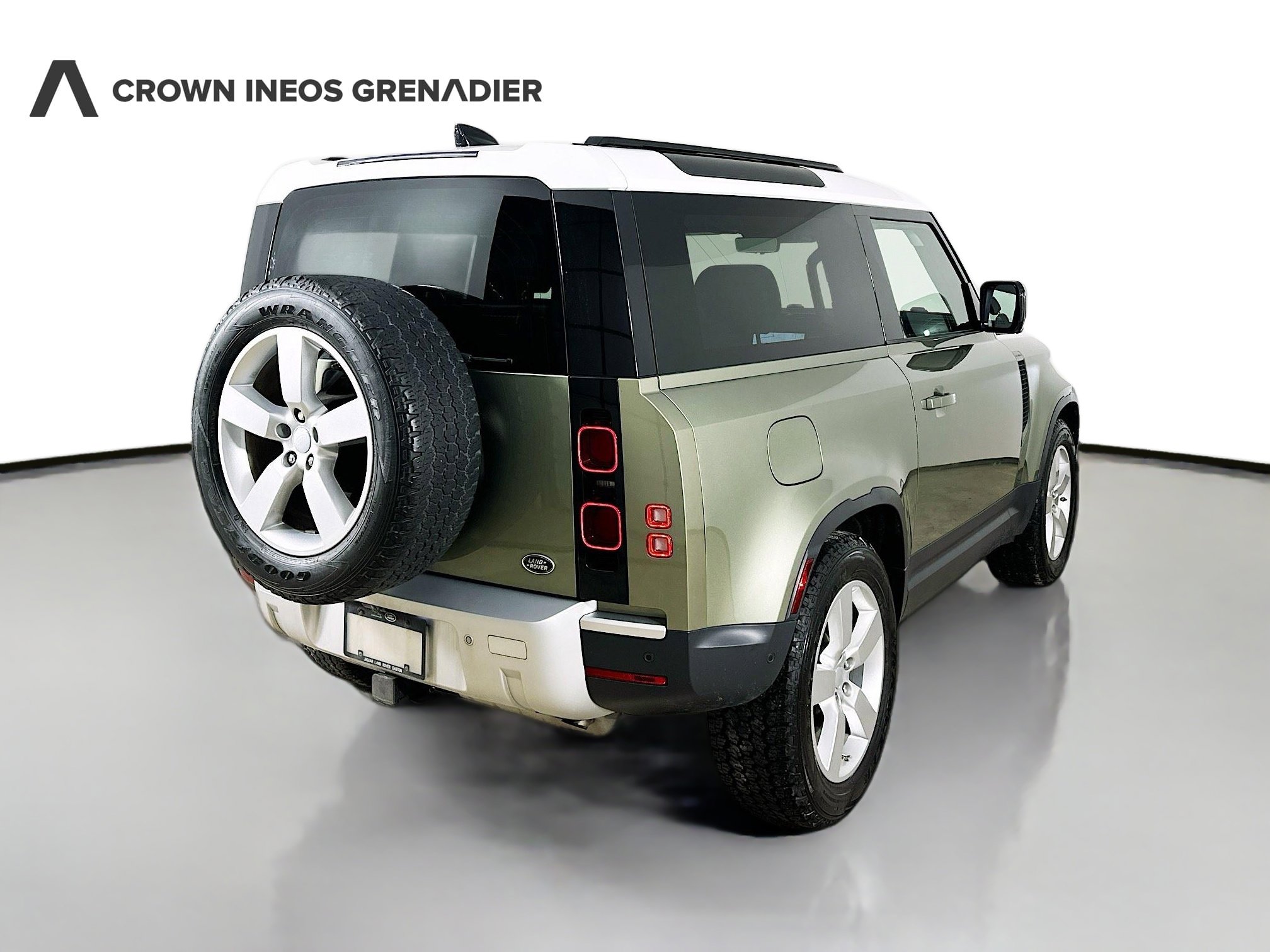 Used 2021 Land Rover Defender 90 First Edition image 5