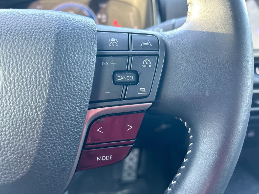 Used 2025 Toyota Camry SE FWD image 17