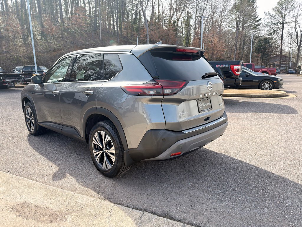 Used 2021 Nissan Rogue SV image 5