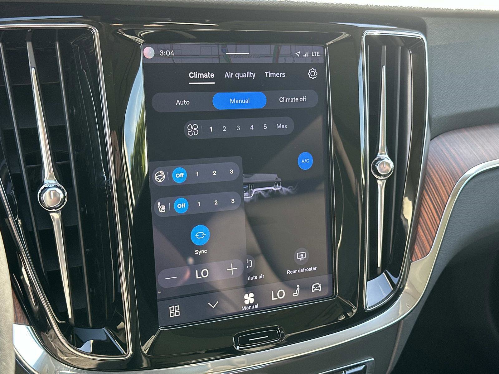 Certified 2025 Volvo V60 B5 Cross Country Plus image 12