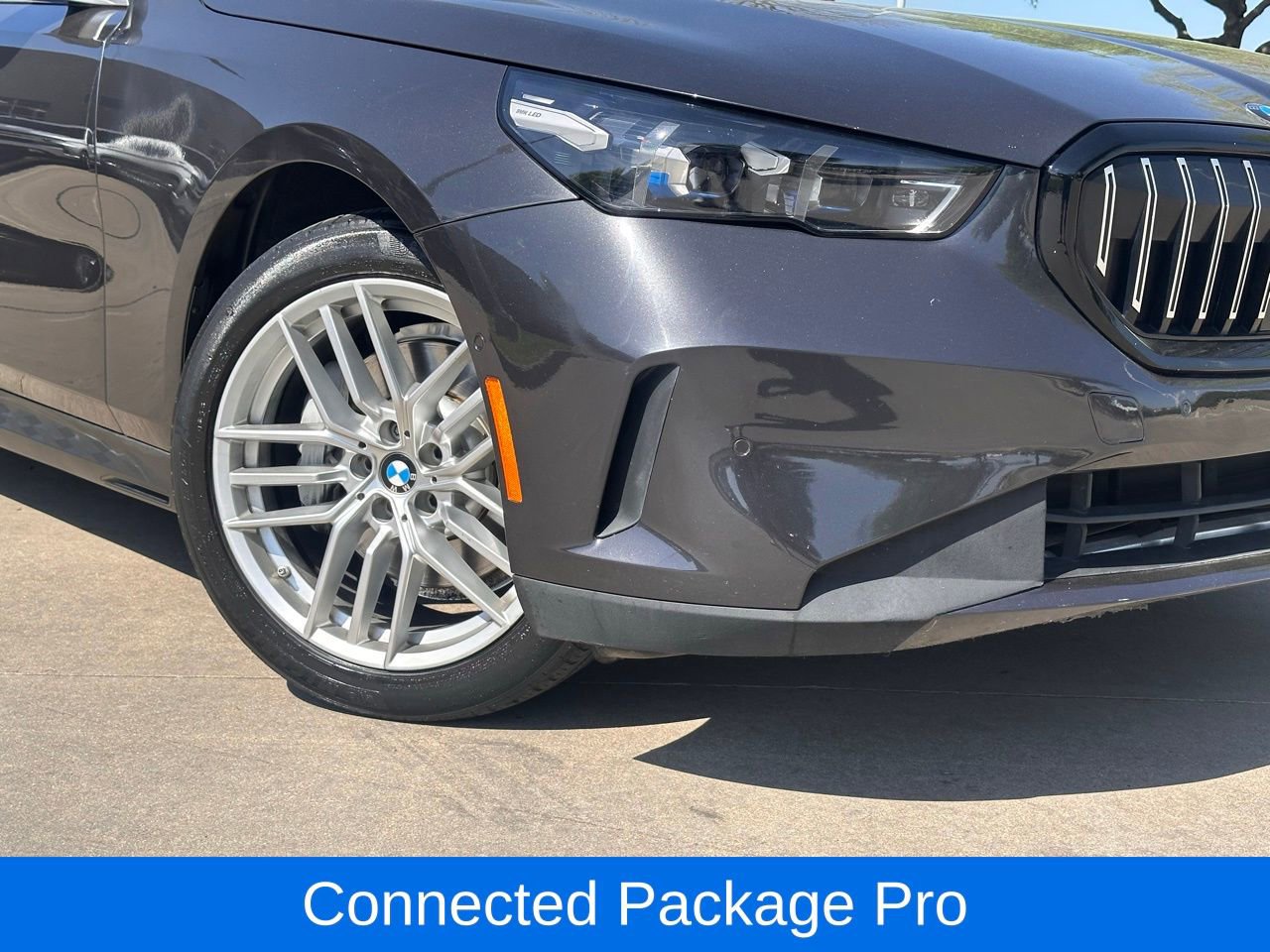 Used 2024 BMW 530i w/ Premium Package image 2