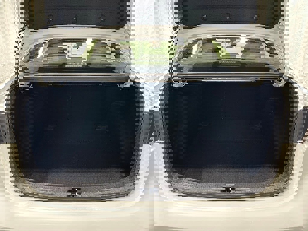 Used 2025 Toyota Corolla SE image 49