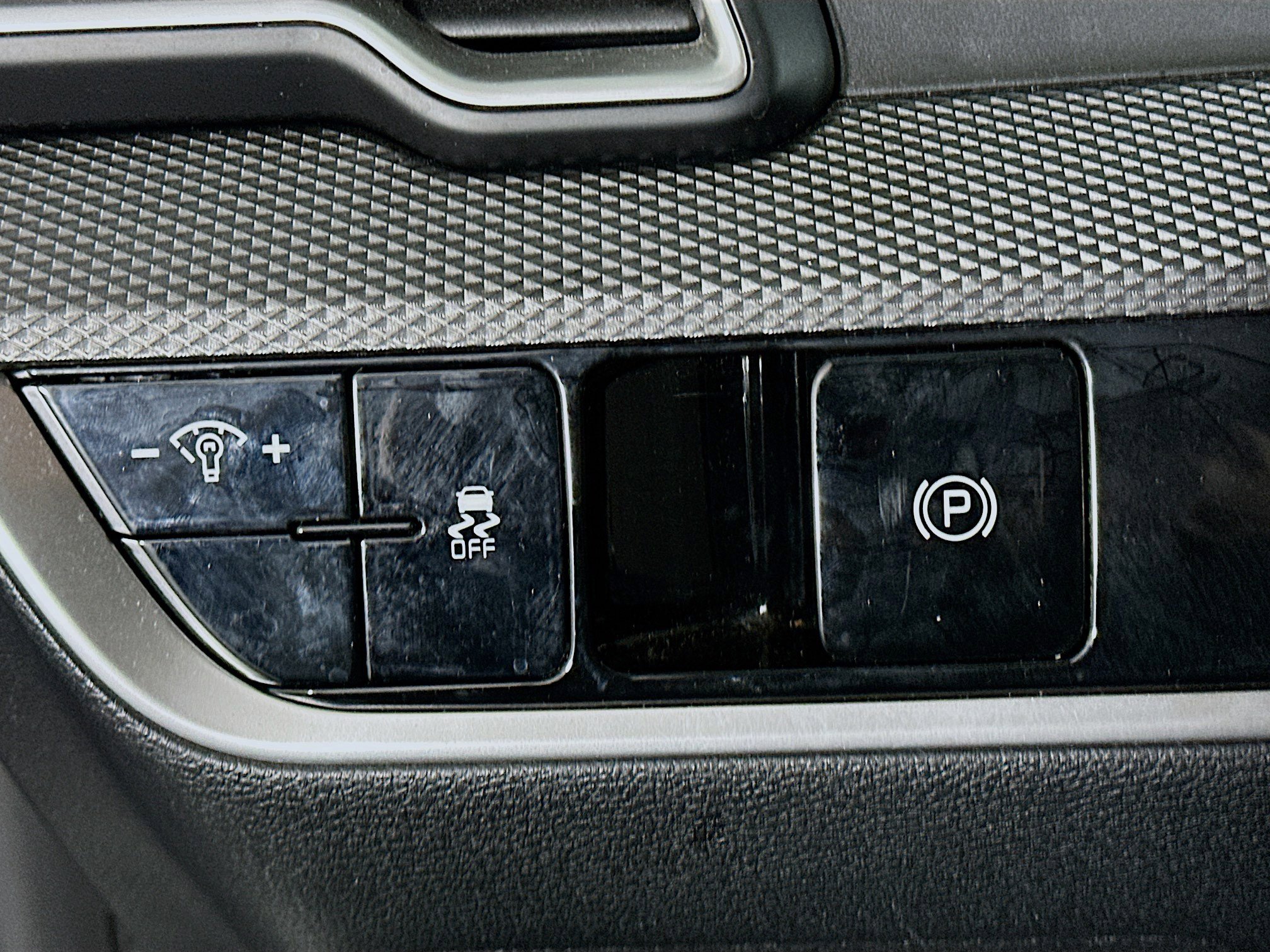 Used 2024 Kia Sportage LX image 17