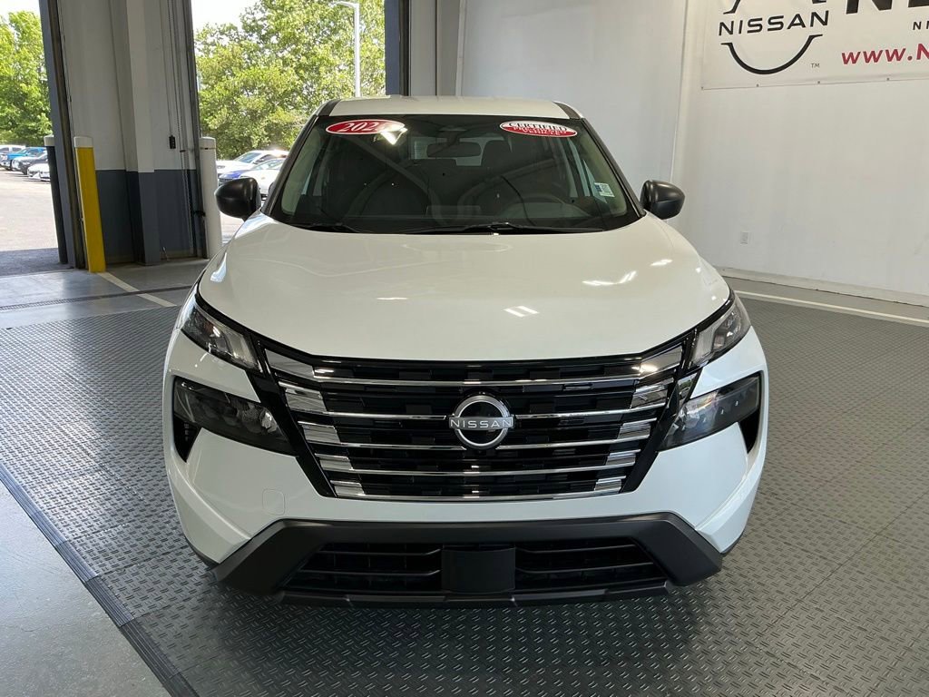 Used 2025 Nissan Rogue S FWD image 19
