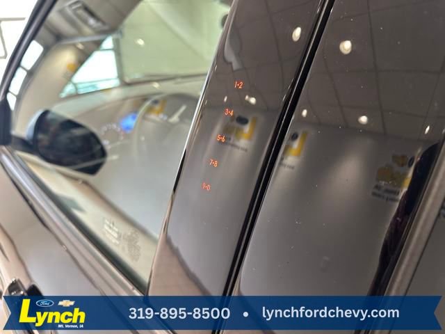 Used 2023 Ford Explorer XLT w/ Equipment Group 202A image 13