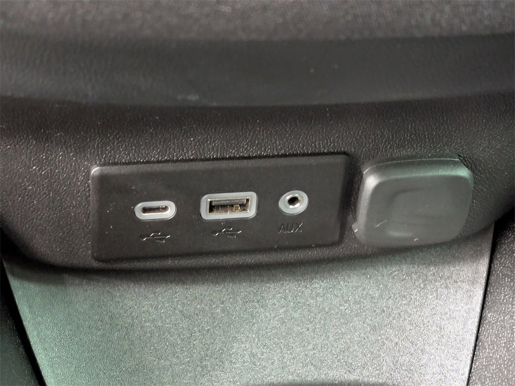 Used 2021 Chevrolet Malibu RS image 25