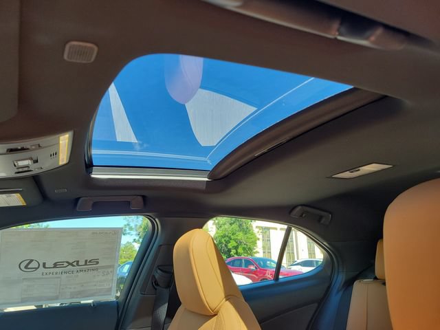 New 2026 Lexus UX 300h AWD image 30