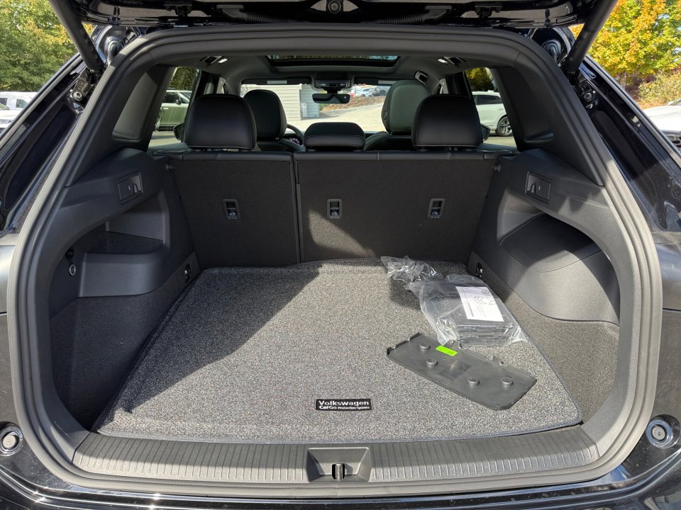 New 2026 Volkswagen Tiguan SE R-Line image 15