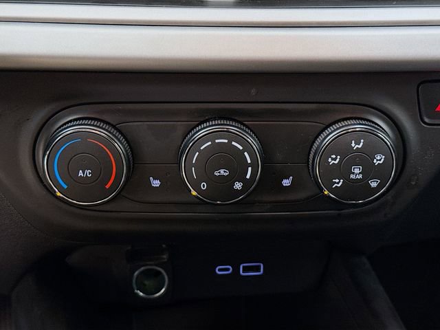 Used 2025 Chevrolet Trax RS w/ Driver Confidence Package image 16