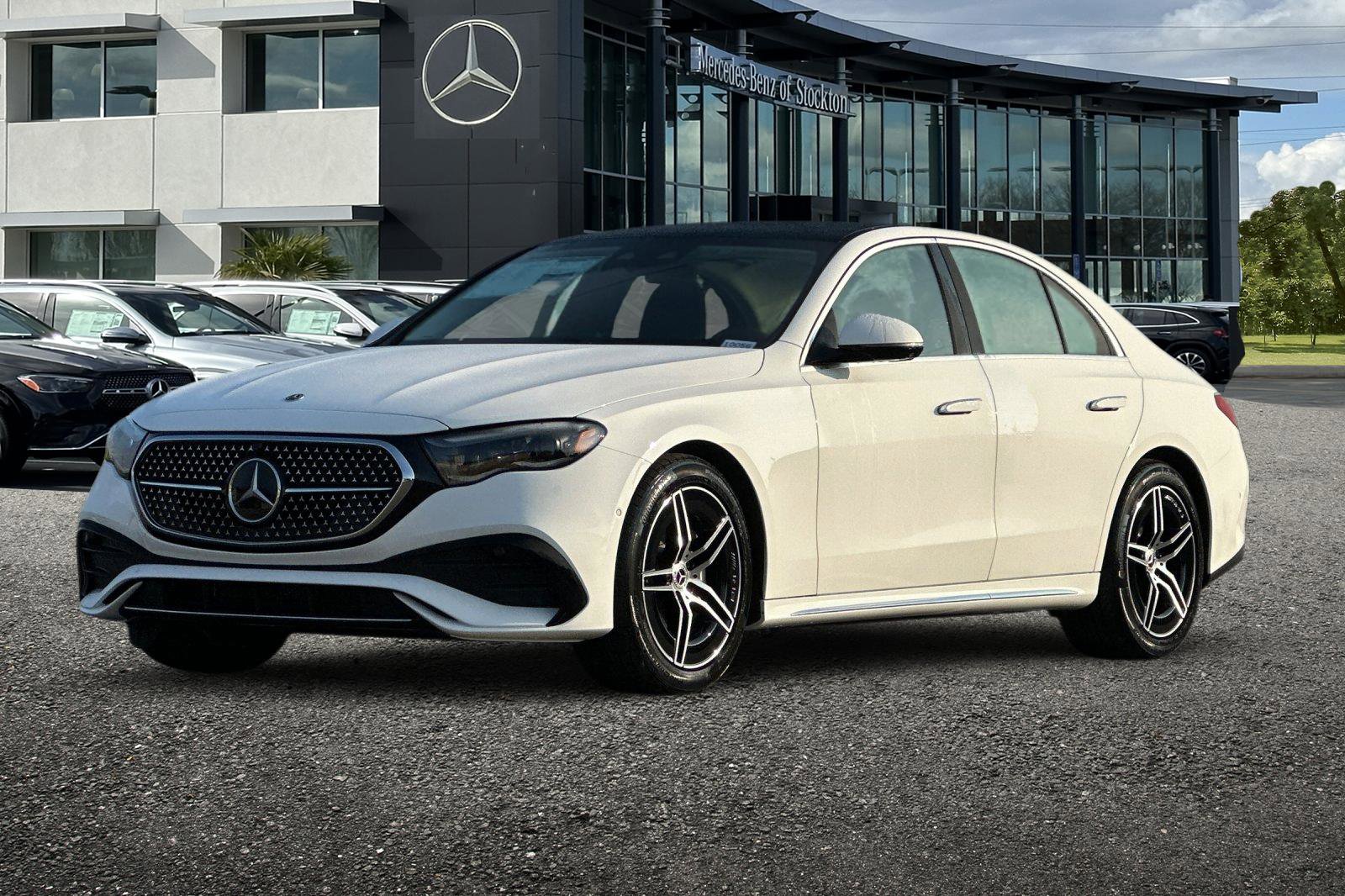 New 2026 Mercedes-Benz E 350 4MATIC Sedan image 8