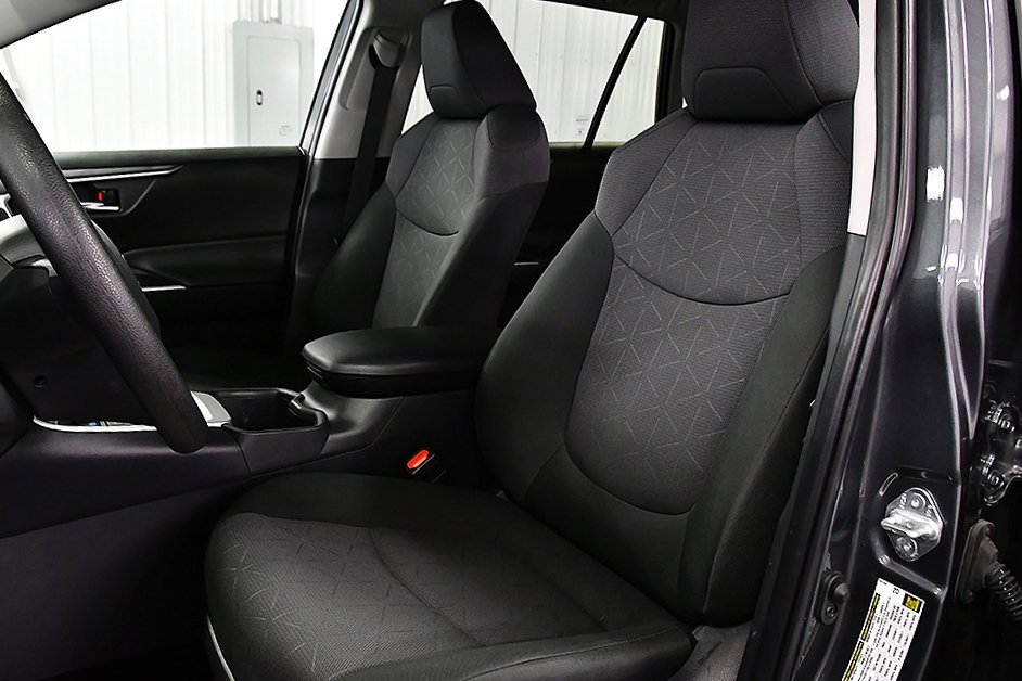 Used 2024 Toyota RAV4 XLE image 28