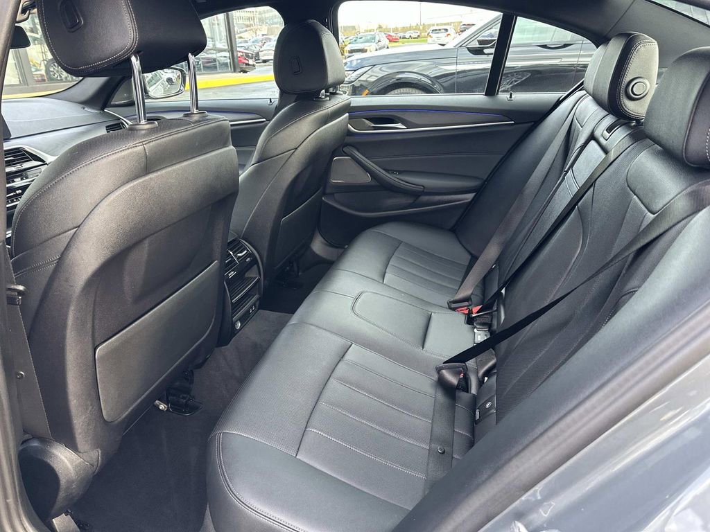 Used 2023 BMW 530i xDrive w/ Premium Package image 29