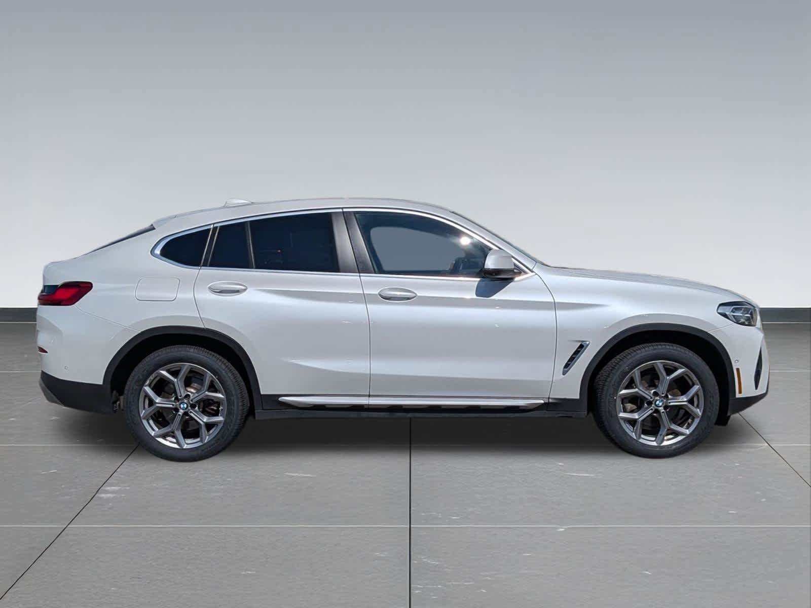 Used 2024 BMW X4 xDrive30i AWD/4WD image 6
