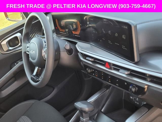 Used 2025 Kia Sorento LX image 11