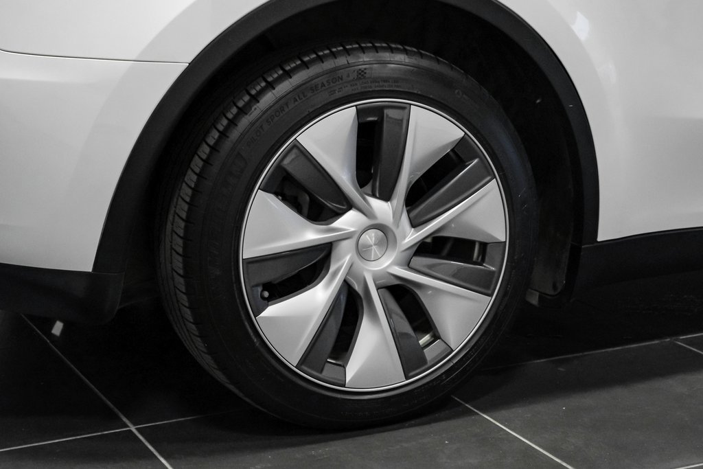 Used 2023 Tesla Model Y Long Range image 53