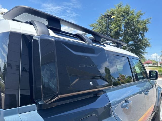 New 2025 Land Rover Defender 110 S image 11