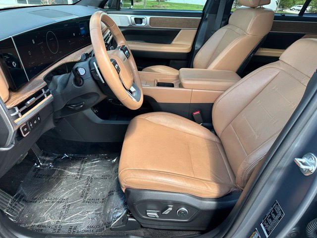Used 2025 Hyundai Santa Fe Limited AWD/4WD image 22
