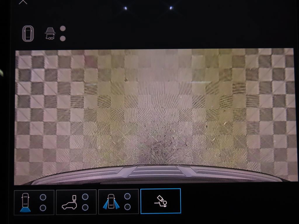 Used 2025 GMC Yukon Denali w/ Sun & Power Step Package image 20