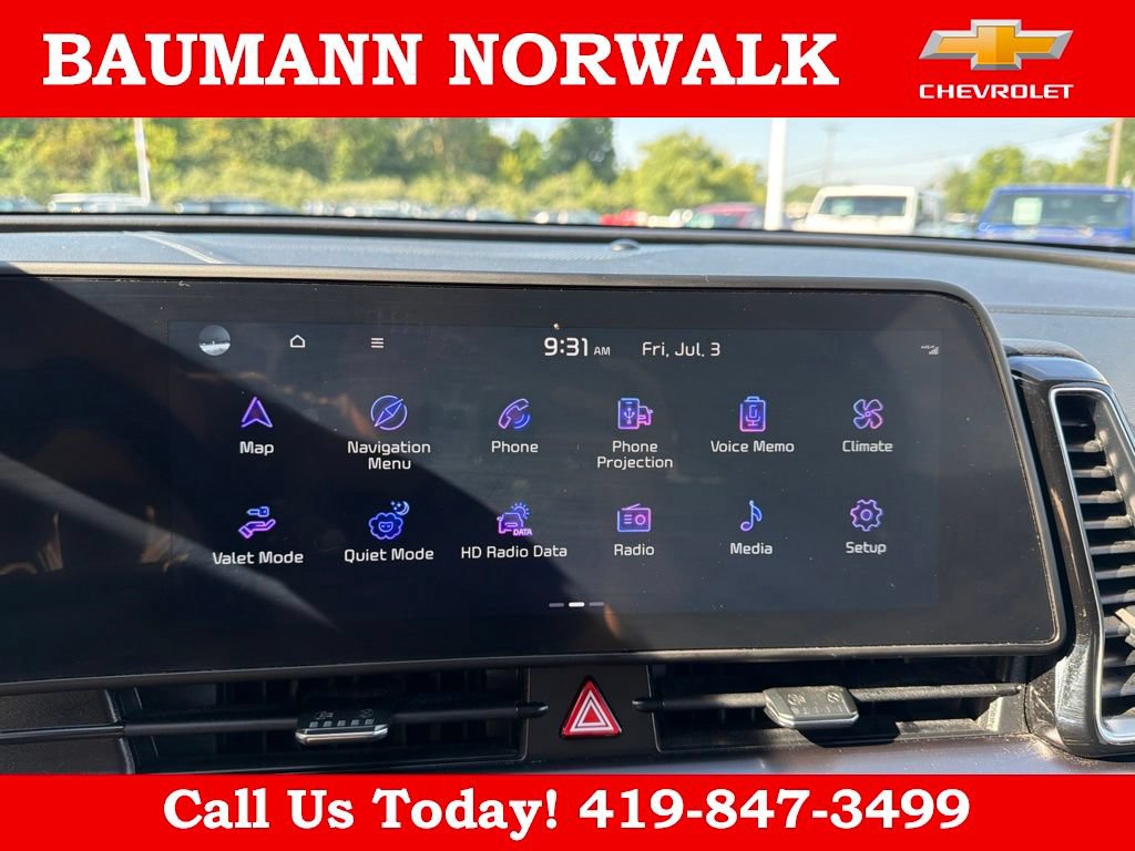 Used 2025 Kia Sportage EX FWD image 29