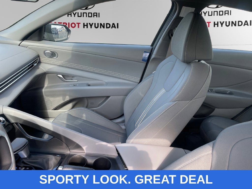 Used 2026 Hyundai Elantra Sport FWD image 13