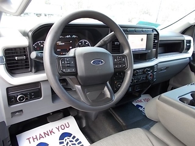 Used 2024 Ford F250 XL w/ XL Chrome Package image 11