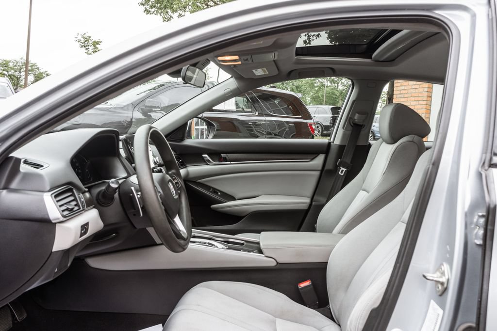 Used 2019 Honda Accord EX image 21
