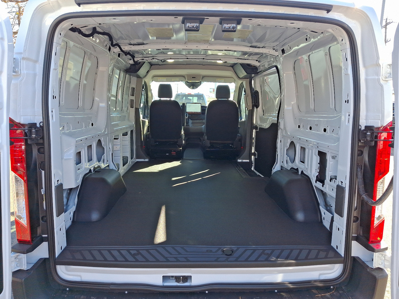 New 2024 Ford Transit 150 Low Roof image 20