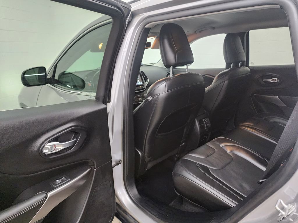 Used 2020 Jeep Cherokee Limited w/ Advanced Safety Group image 24