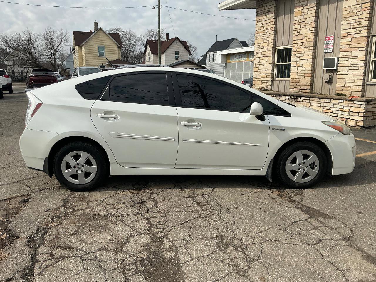 Used 2010 Toyota Prius Five image 2