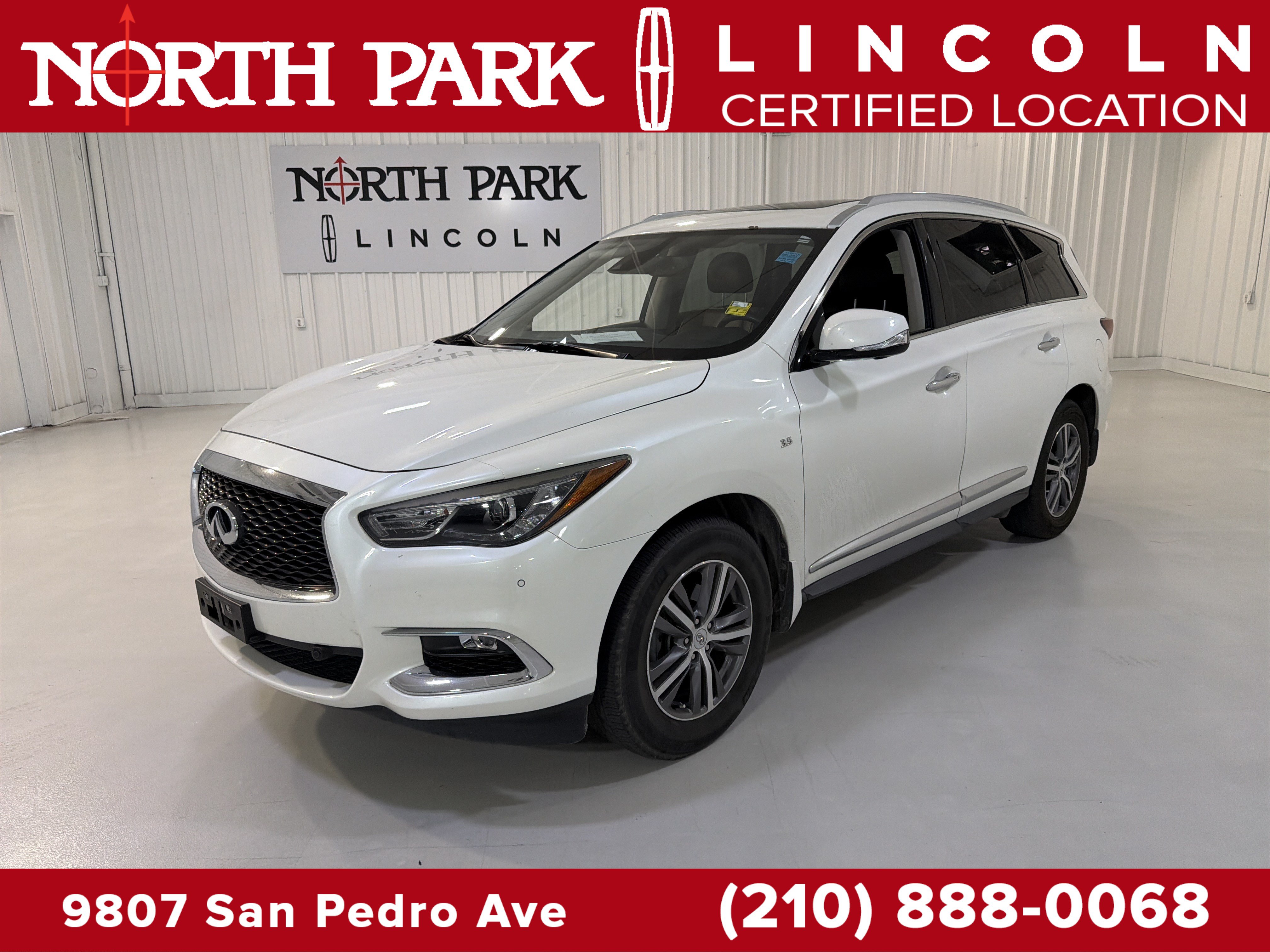 Used 2020 INFINITI QX60 Luxe w/ Essential Package FWD image 1