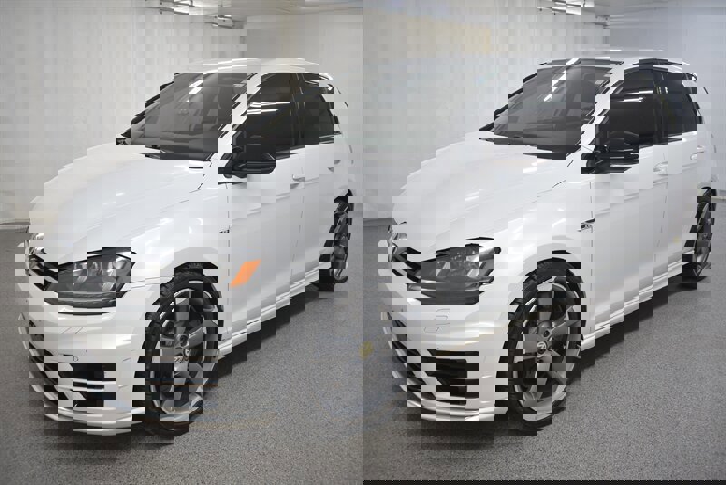 Used 2016 Volkswagen Golf R 4-Door image 3