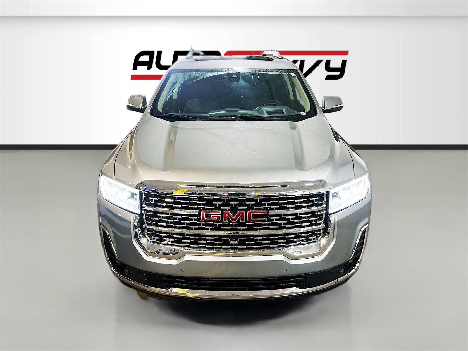 Used 2023 GMC Acadia Denali w/ Denali Technology Package image 2