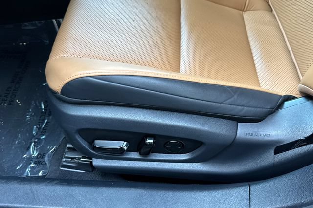 Used 2023 Lexus ES 250 w/ Premium Package AWD/4WD image 13