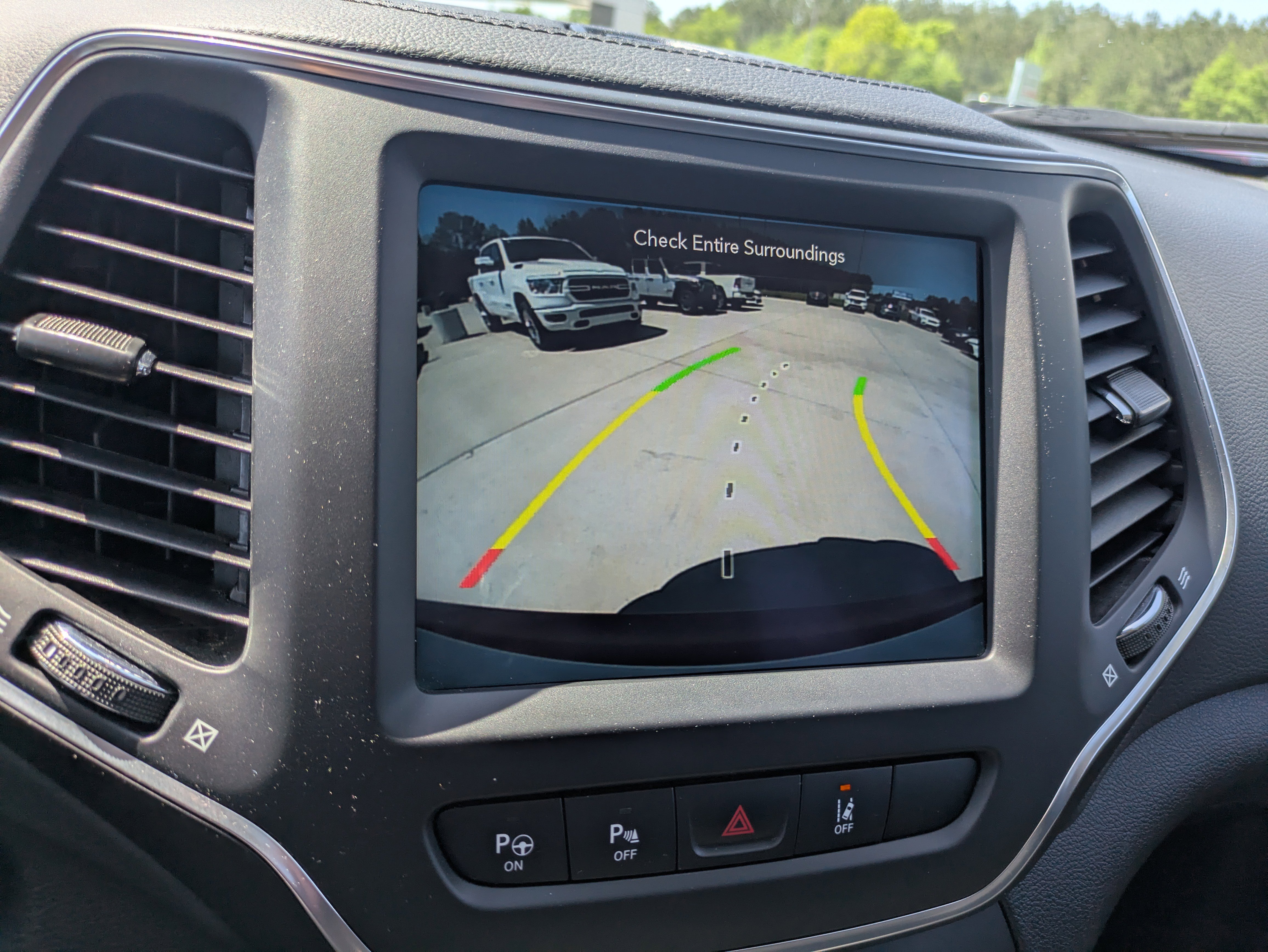 Used 2023 Jeep Cherokee Altitude Lux image 19