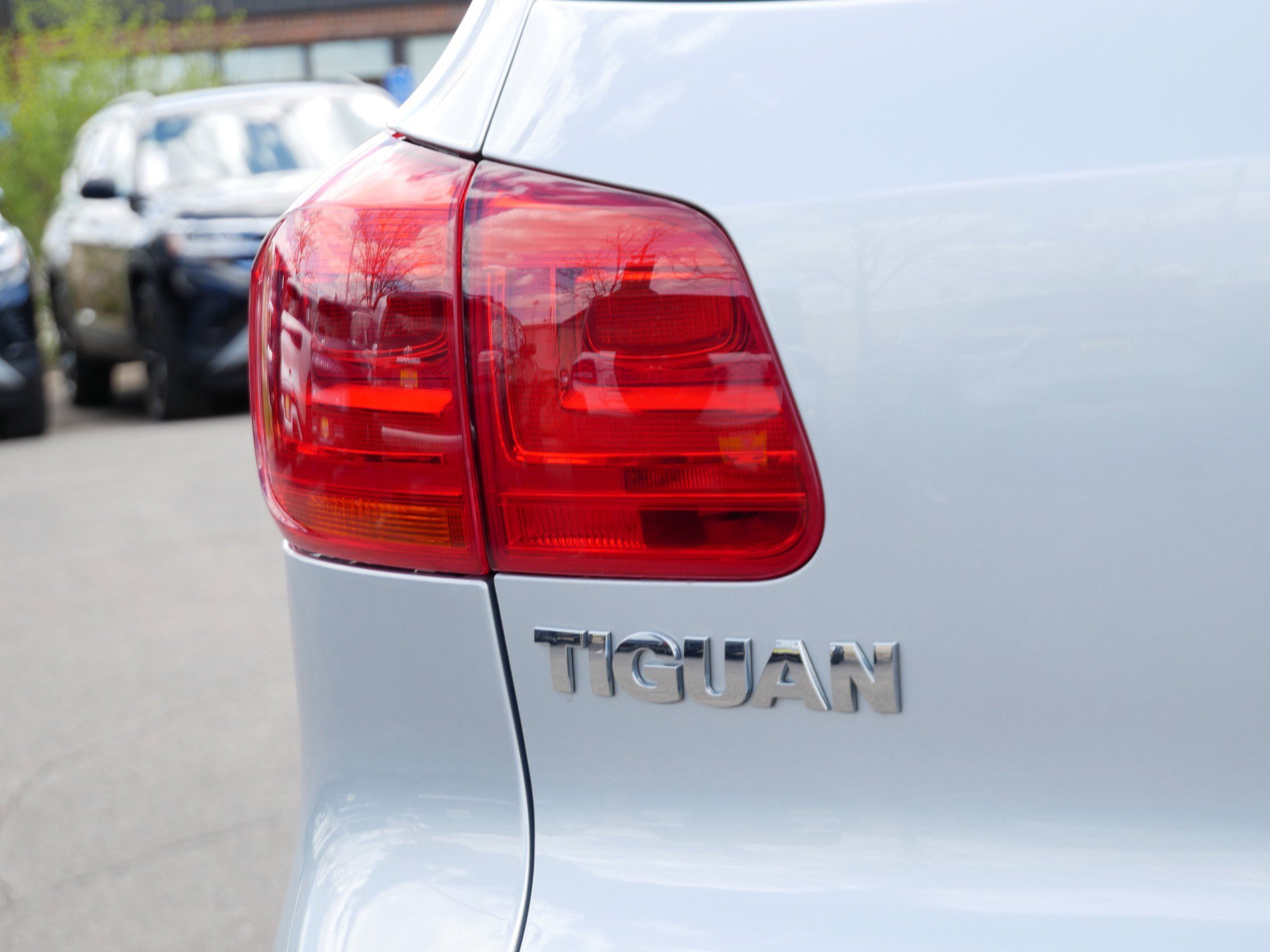 Used 2017 Volkswagen Tiguan S AWD/4WD image 17