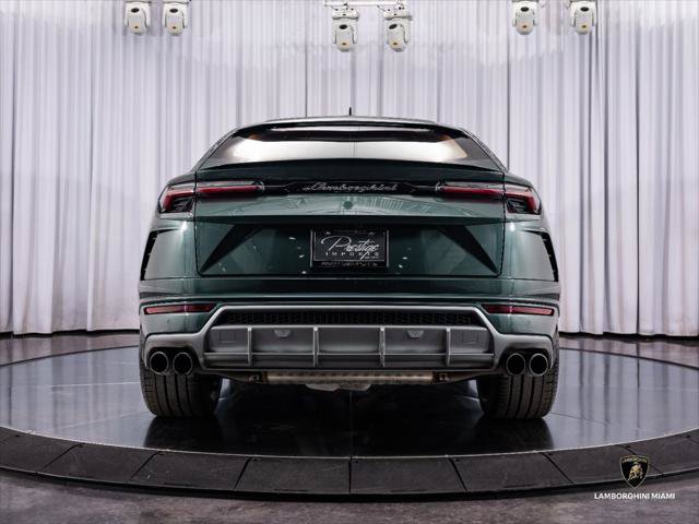 Used 2021 Lamborghini Urus AWD/4WD image 11