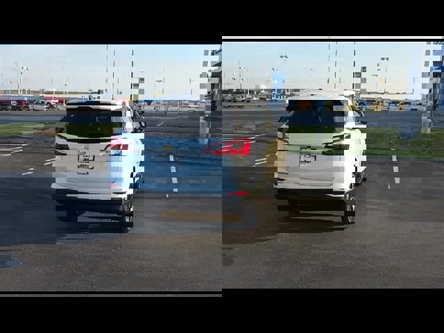 Used 2020 Chevrolet Equinox LS w/ LS Convenience Package image 7