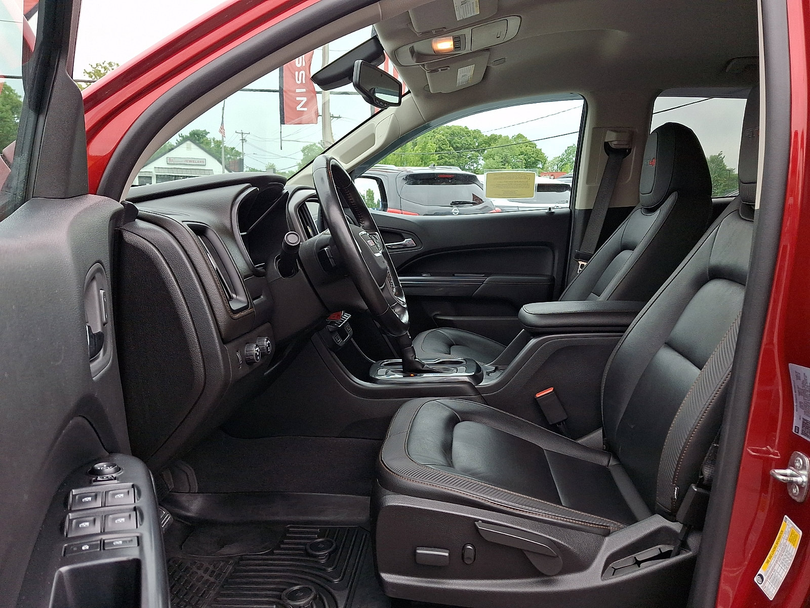 Used 2021 GMC Canyon AT4 w/ Trailering Package AWD/4WD image 15