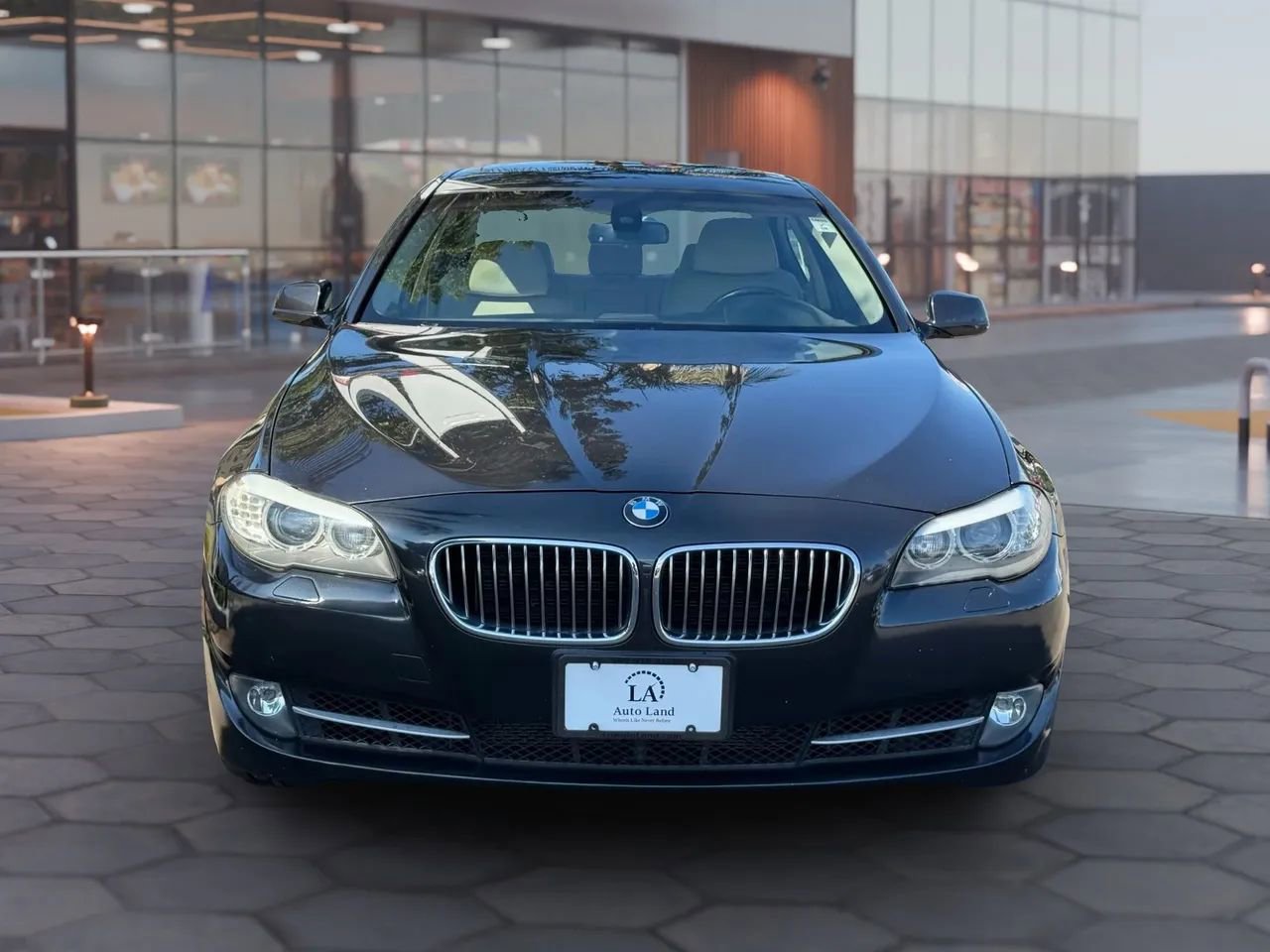 Used 2011 BMW 535i xDrive Sedan image 10