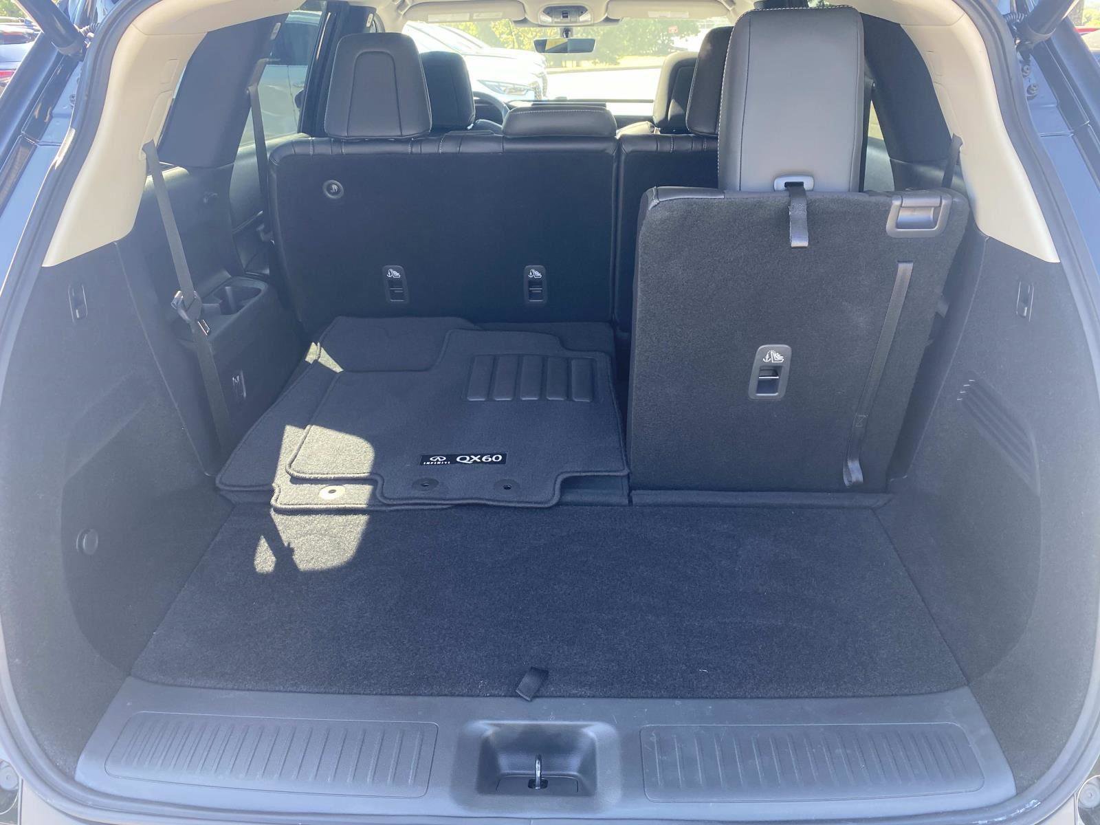 Used 2025 INFINITI QX60 Pure image 8