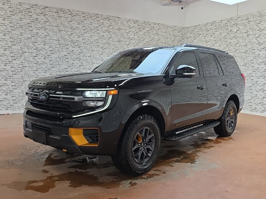 Used 2025 Ford Expedition Tremor image 5